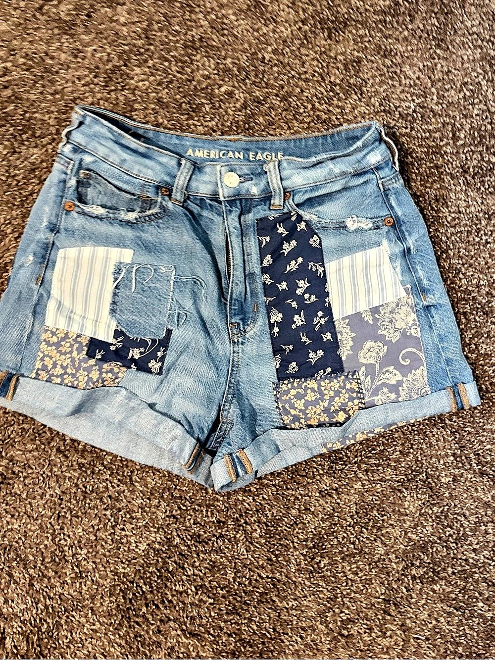 American Eagle Patchwork Denim Jean Shorts (size 6)